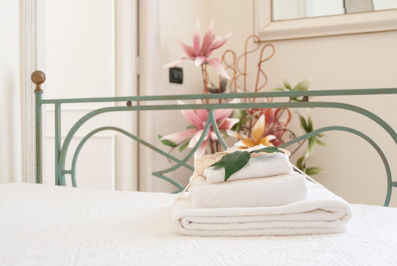 B&B Risveglio Col Rosone Lecce Exterior foto