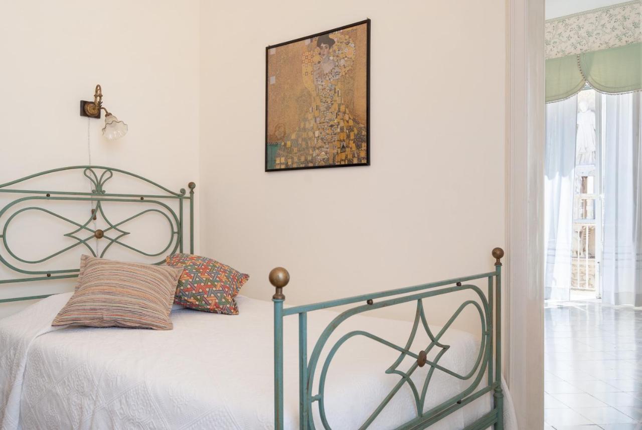 B&B Risveglio Col Rosone Lecce Exterior foto